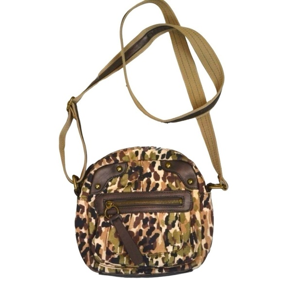 Style & Co Canvas Camo Print Crossbody Bag Purse - Picture 1 of 11